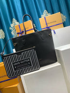 Louis Vuitton M11946 Neverfull Inside Out MM