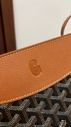 Goyard Hirondelle bag