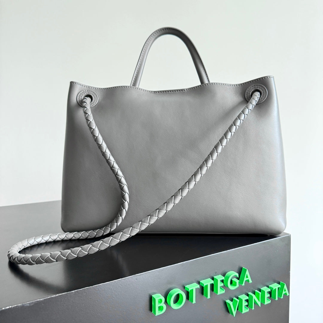 Bottega Veneta 810214 Black Hobo Bag