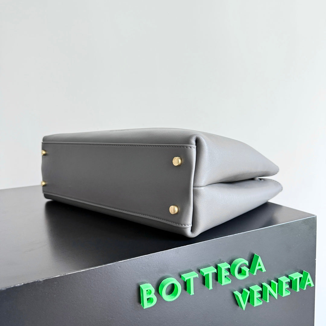 Bottega Veneta 810214 Black Hobo Bag