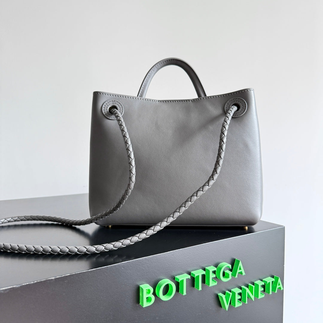 Bottega Veneta 810213 Black Hobo Bag