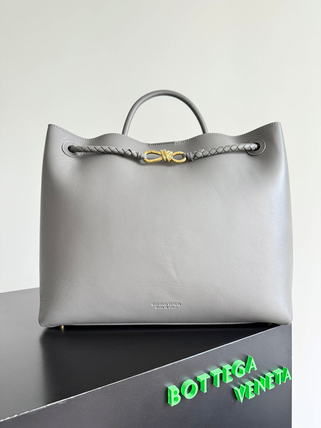 Bottega Veneta 806010 Black Hobo Bag
