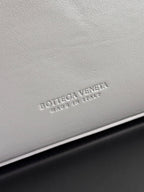 Bottega Veneta 806010 Black Hobo Bag