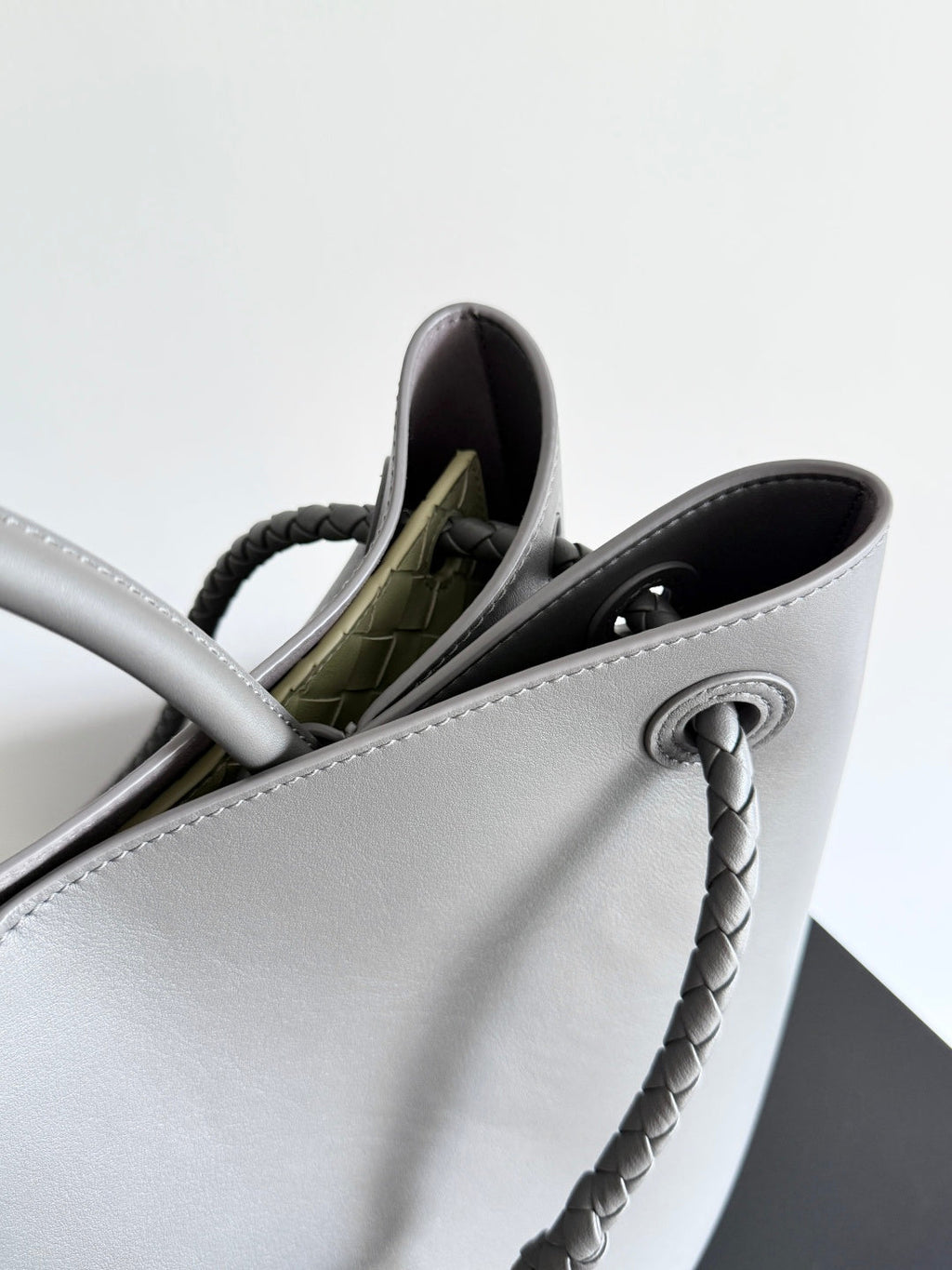 Bottega Veneta 806010 Black Hobo Bag