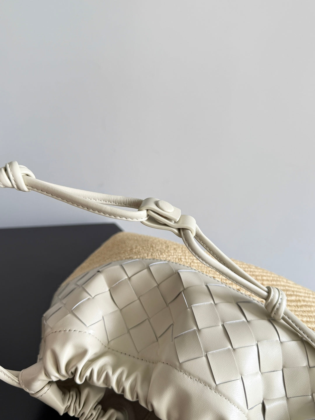 Bottega Veneta 839102 Silver Hobo Bag