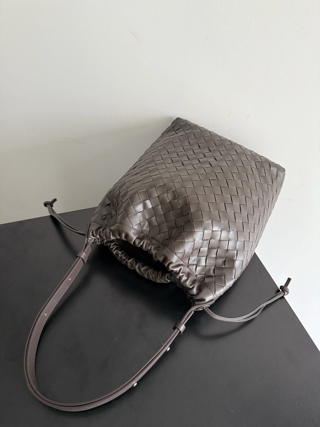 Bottega Veneta 836020 Black Bucket Bag Edition 2
