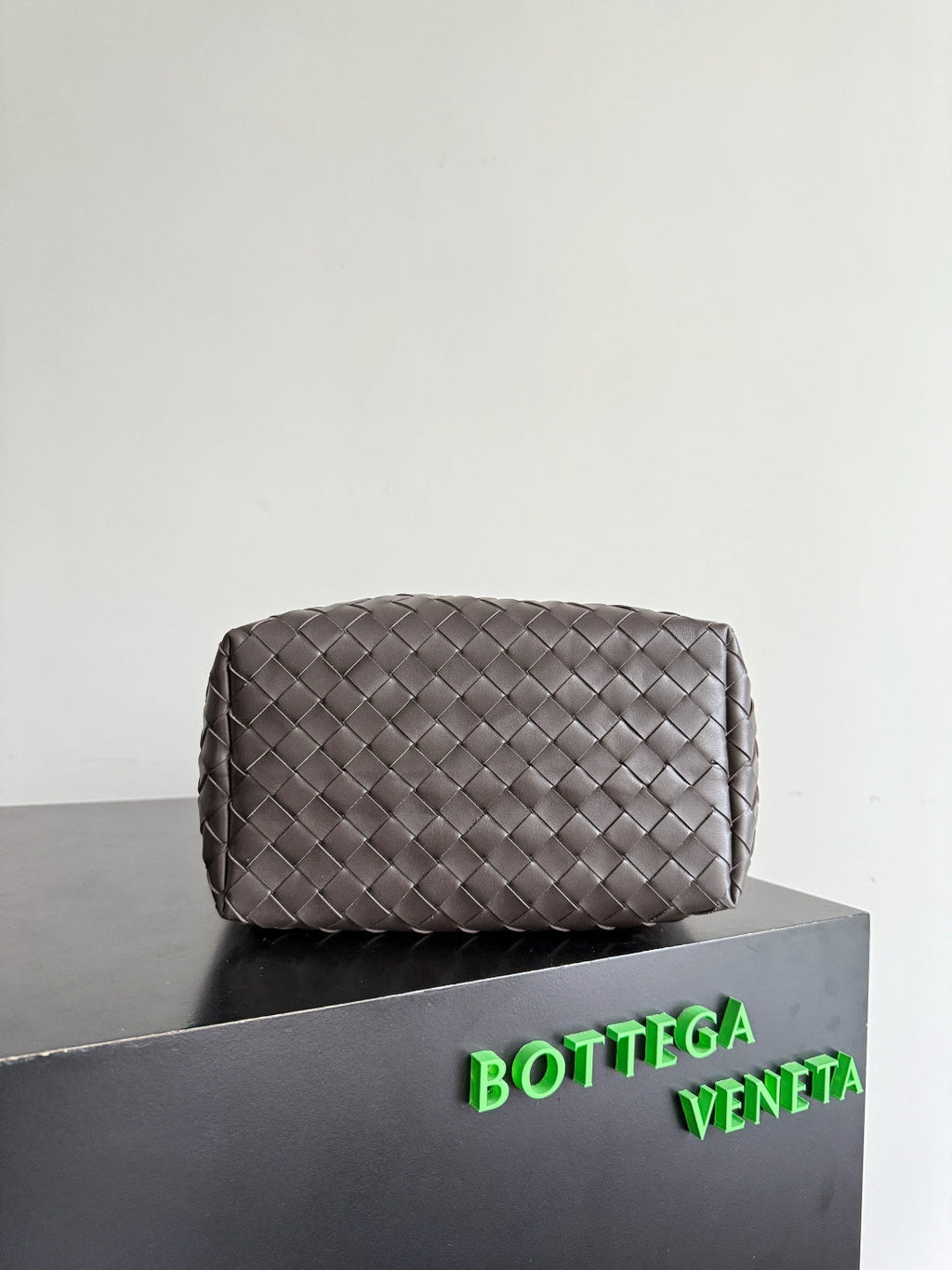 Bottega Veneta 836020 Black Bucket Bag Edition 2