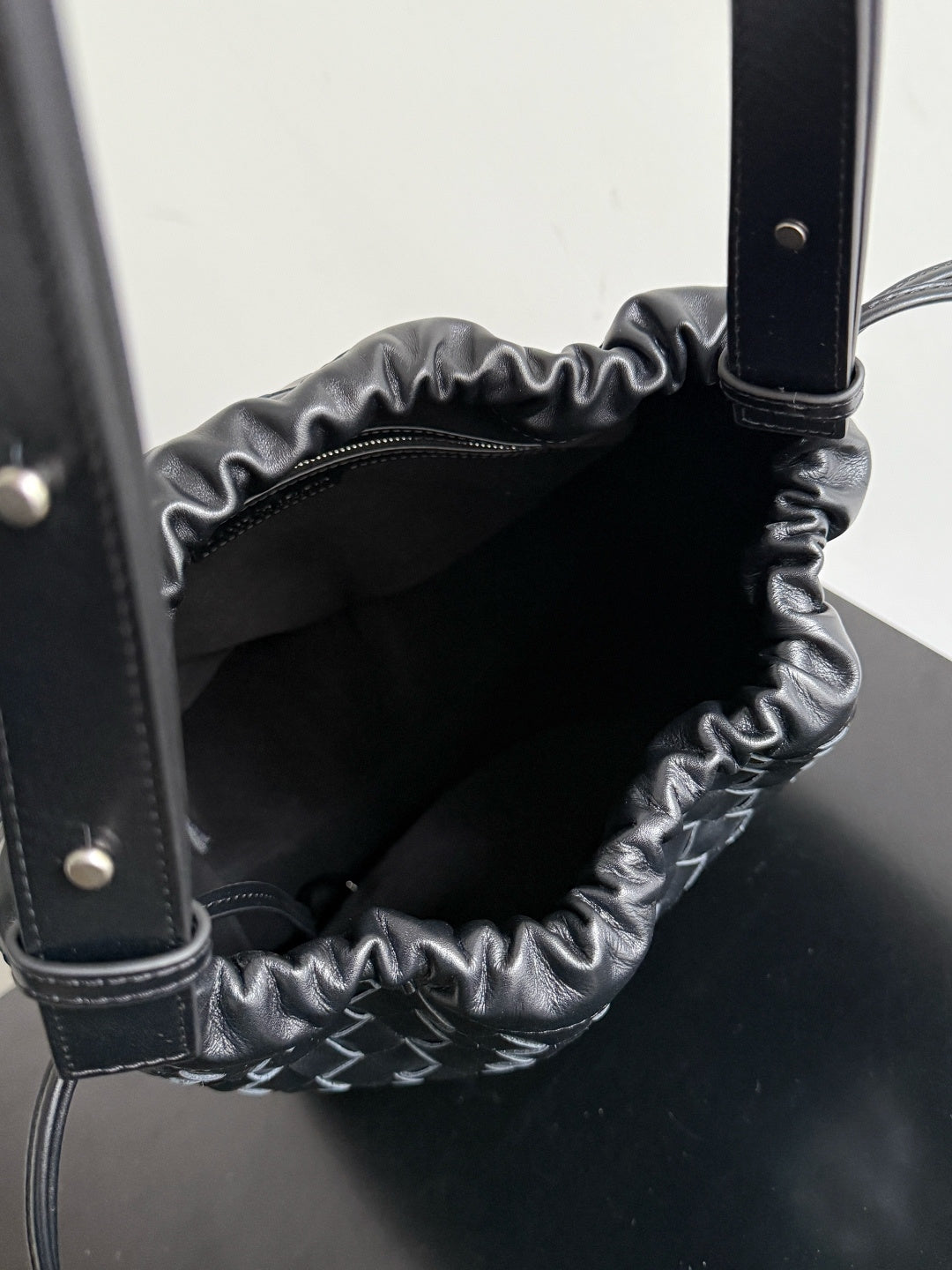 Bottega Veneta 836020 Black Bucket Bag