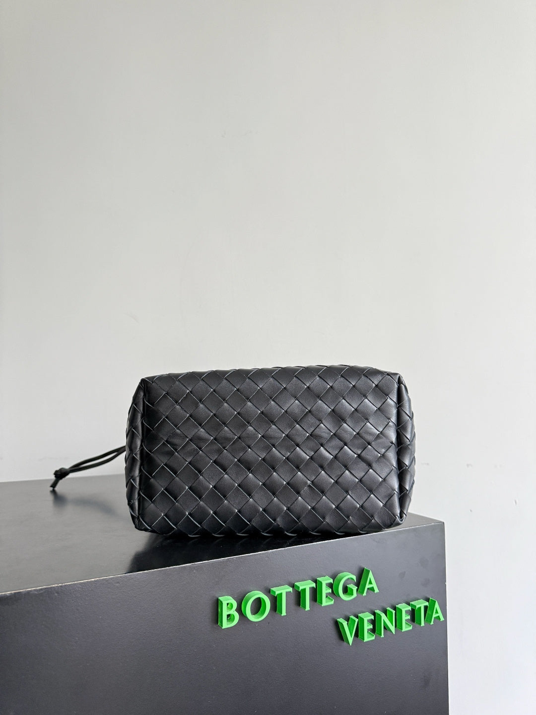 Bottega Veneta 836020 Black Bucket Bag