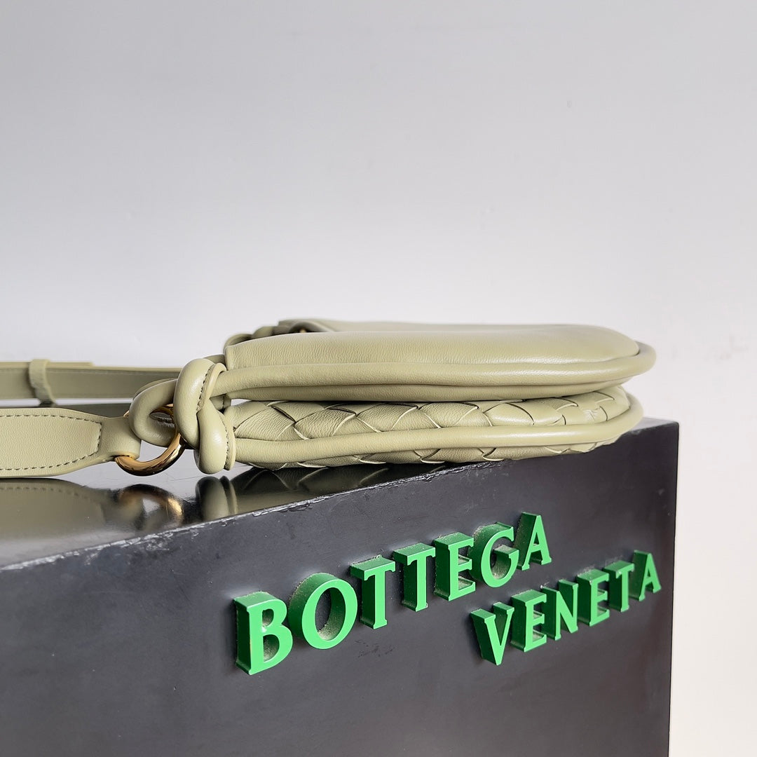 Bottega Veneta 796638 Silver Hobo Bag