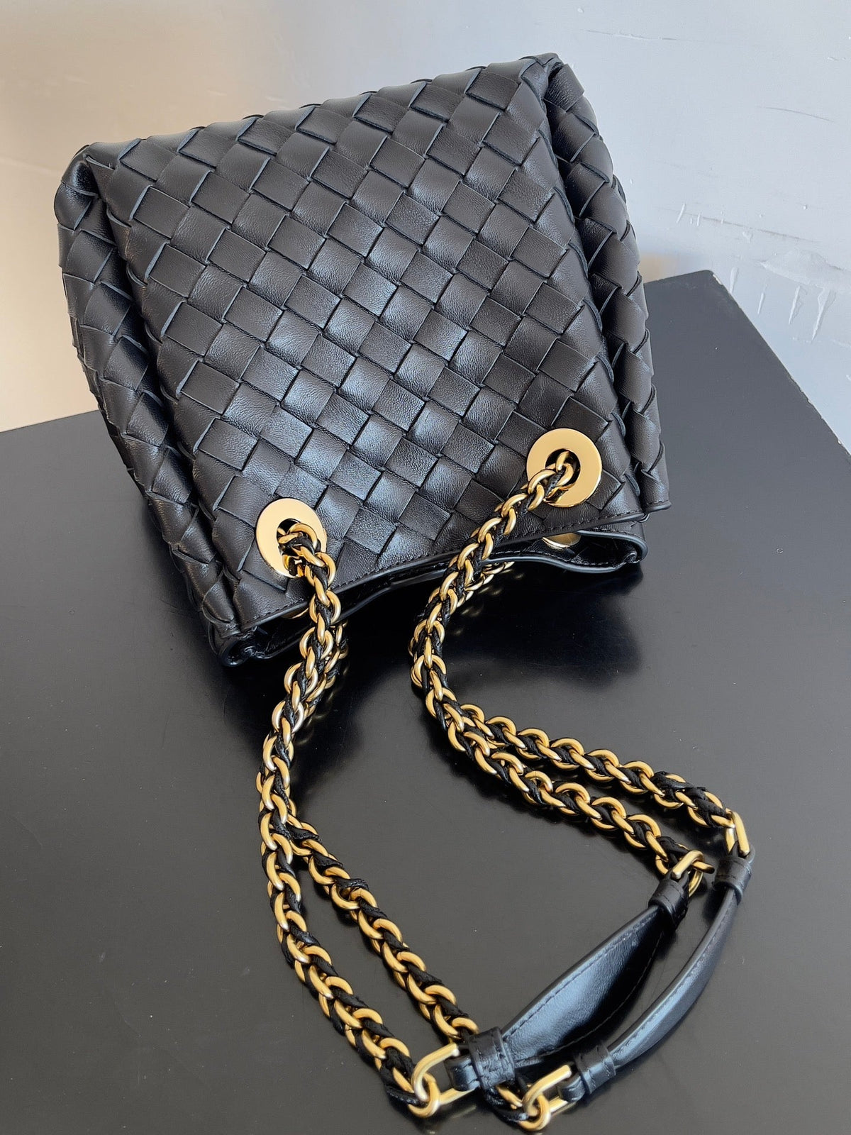 Bottega Veneta 817175 Black Chain Bag