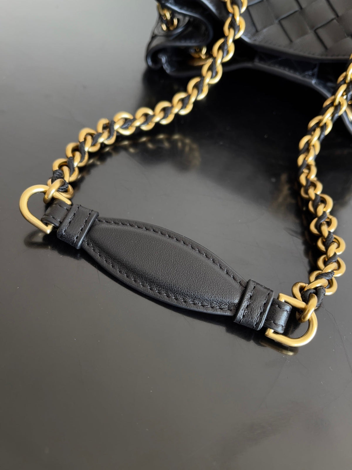 Bottega Veneta 817175 Black Chain Bag