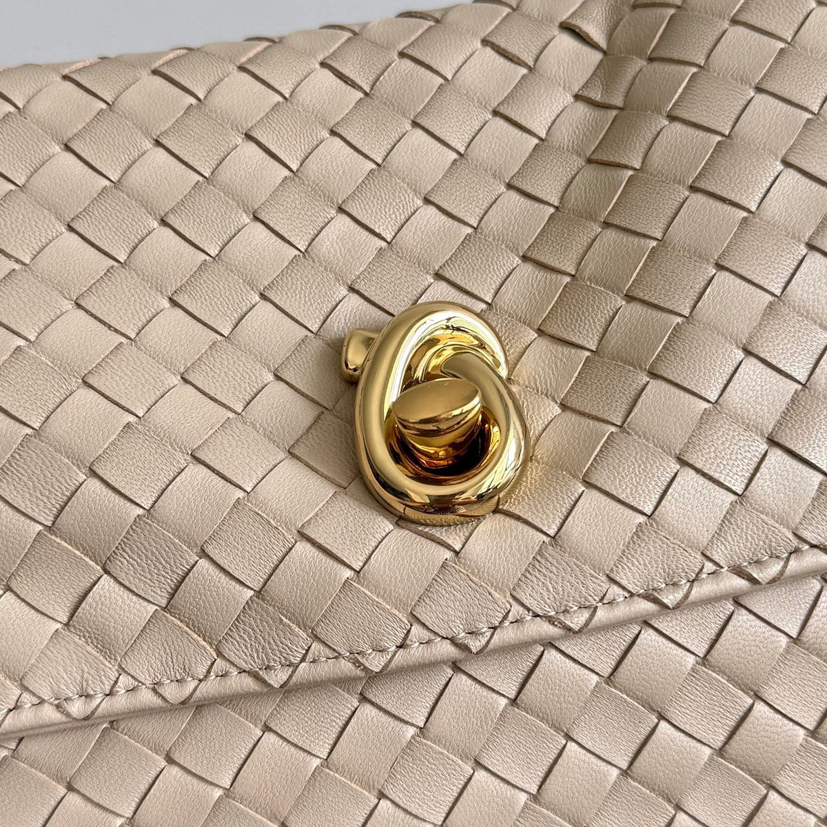 Bottega Veneta 876648 Silver Chain Bag