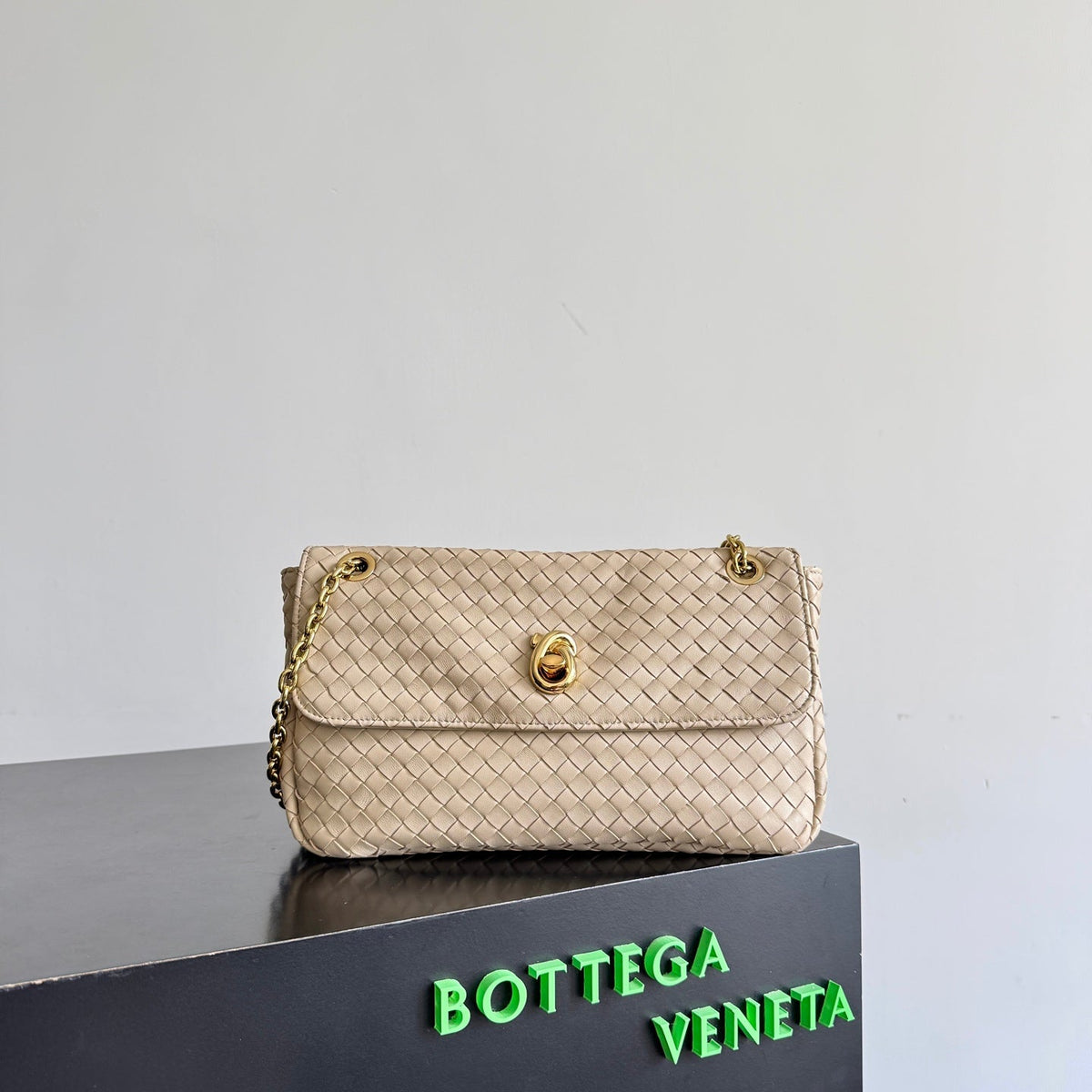 Bottega Veneta 876648 Silver Chain Bag