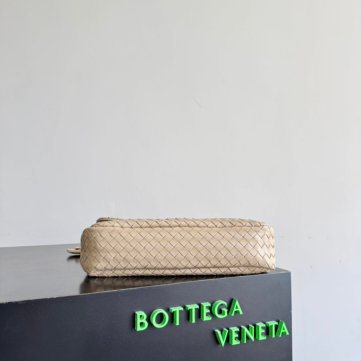 Bottega Veneta 876648 Silver Chain Bag