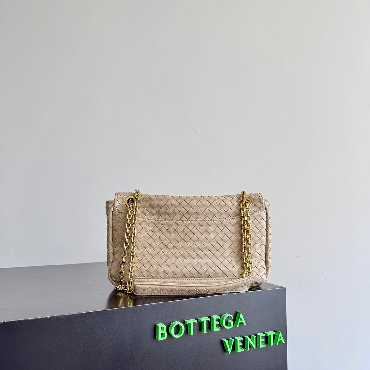 Bottega Veneta 876648 Silver Chain Bag