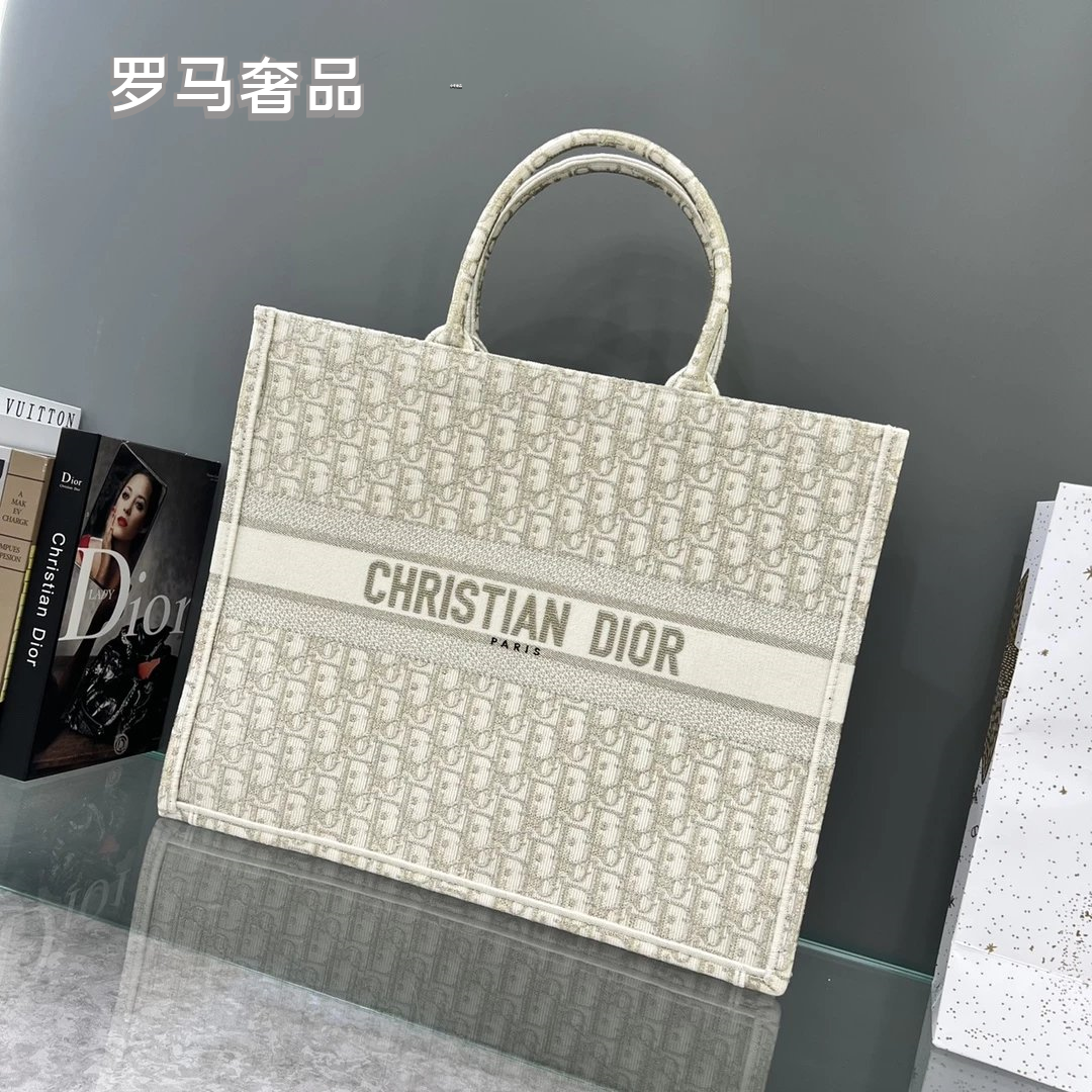 Dior Classic Monogram Canvas Tote Bag Elegant Top Handle Shoulder Handbag